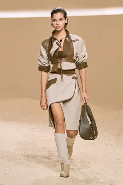 Look 5